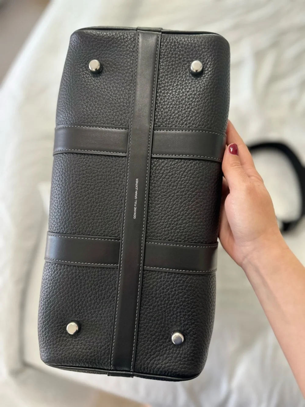 Coach Compass 35 in Black Leather-Like New - Picture 4 of 9
